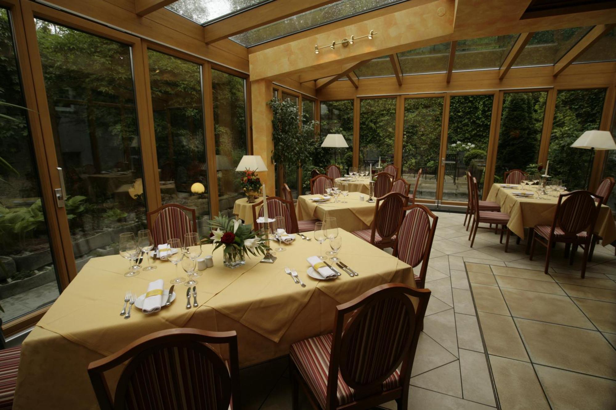 Landhotel Jagdhof Guntramsdorf Bagian luar foto