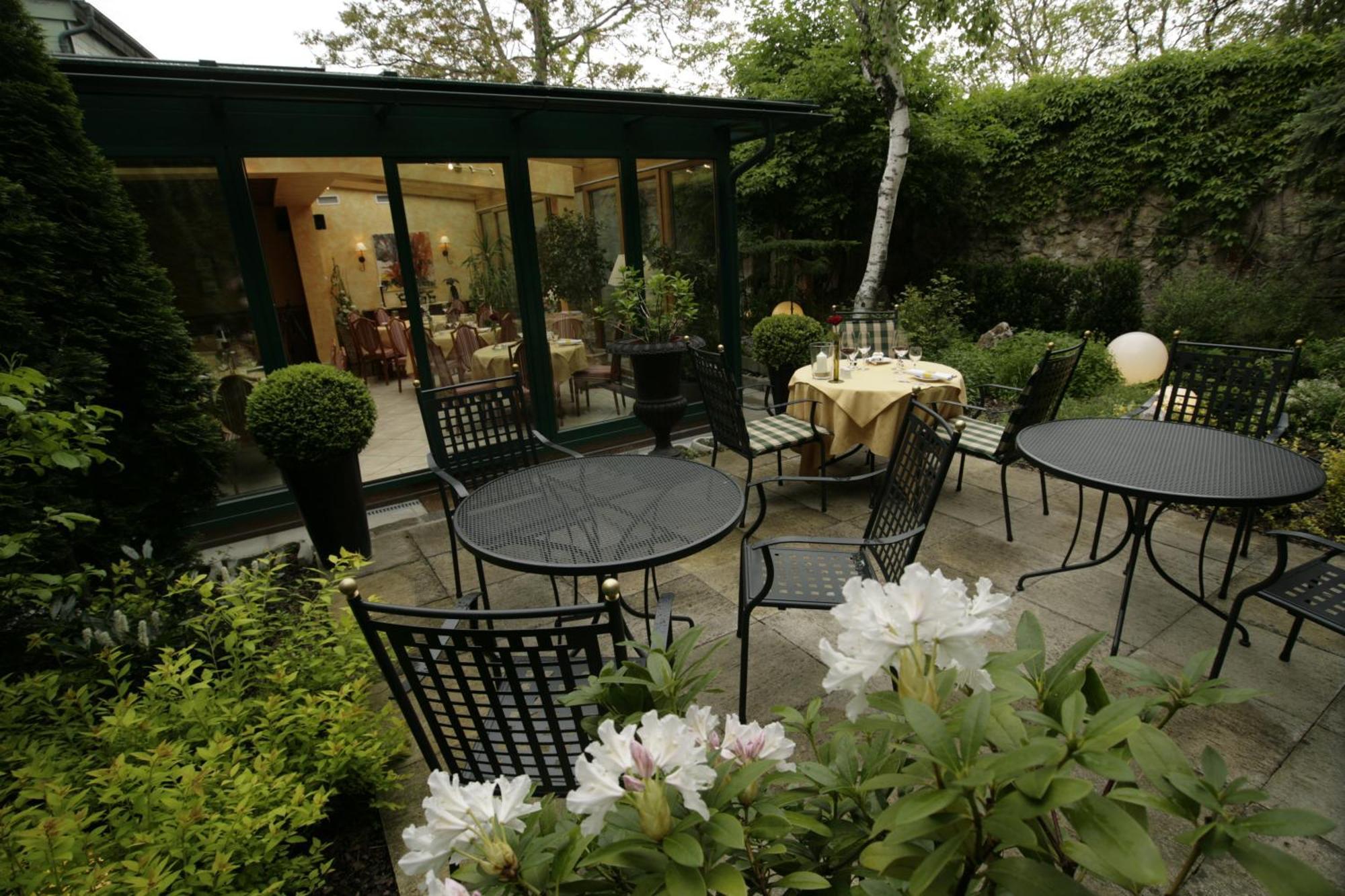 Landhotel Jagdhof Guntramsdorf Bagian luar foto