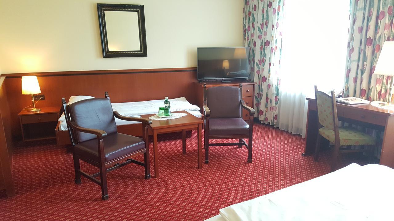 Landhotel Jagdhof Guntramsdorf Bagian luar foto